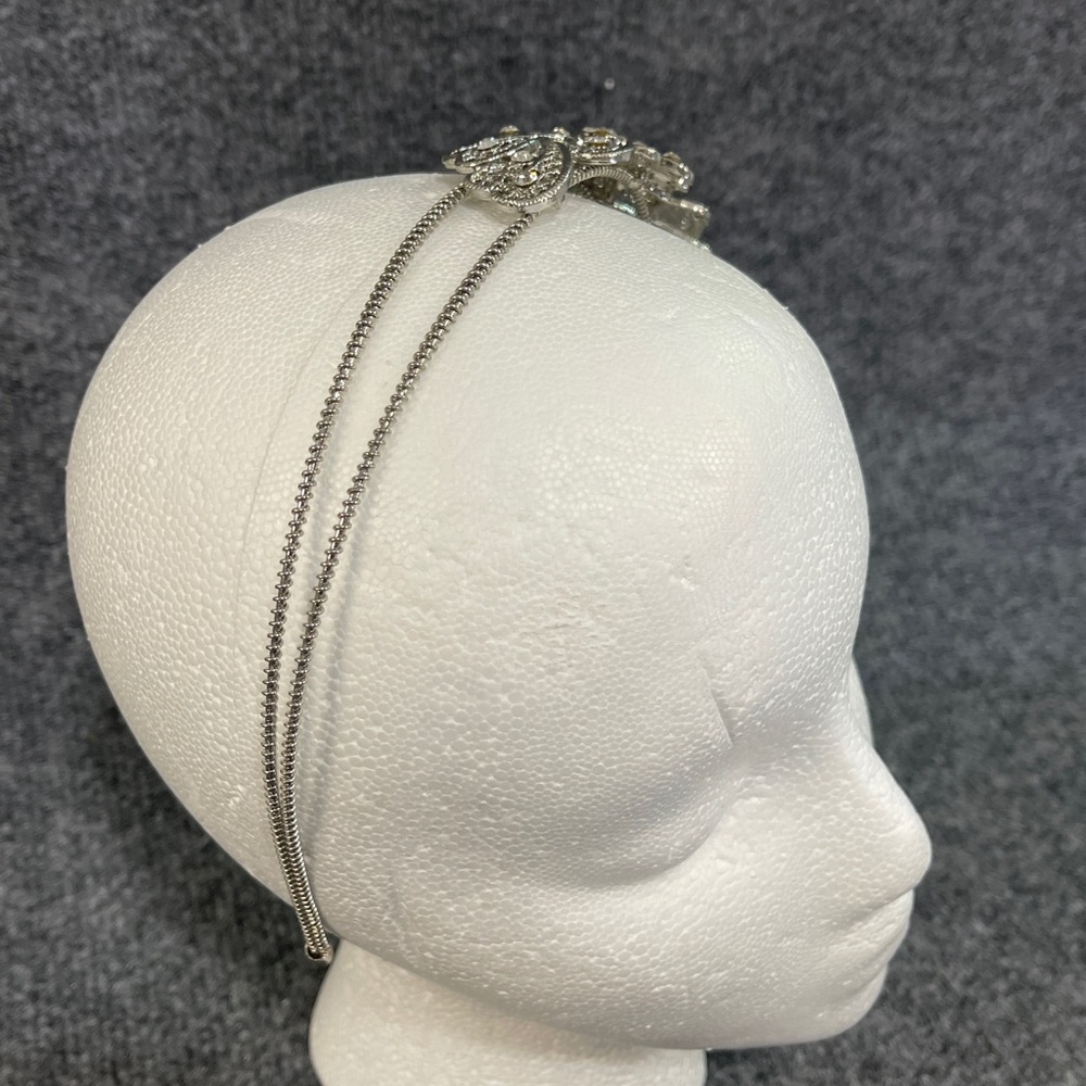 Flower Rhinestone Metal Coil Headband - Picture 5 of 10
